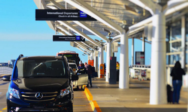 Airport transfer vehicle ready for Edinburgh Airport pickup